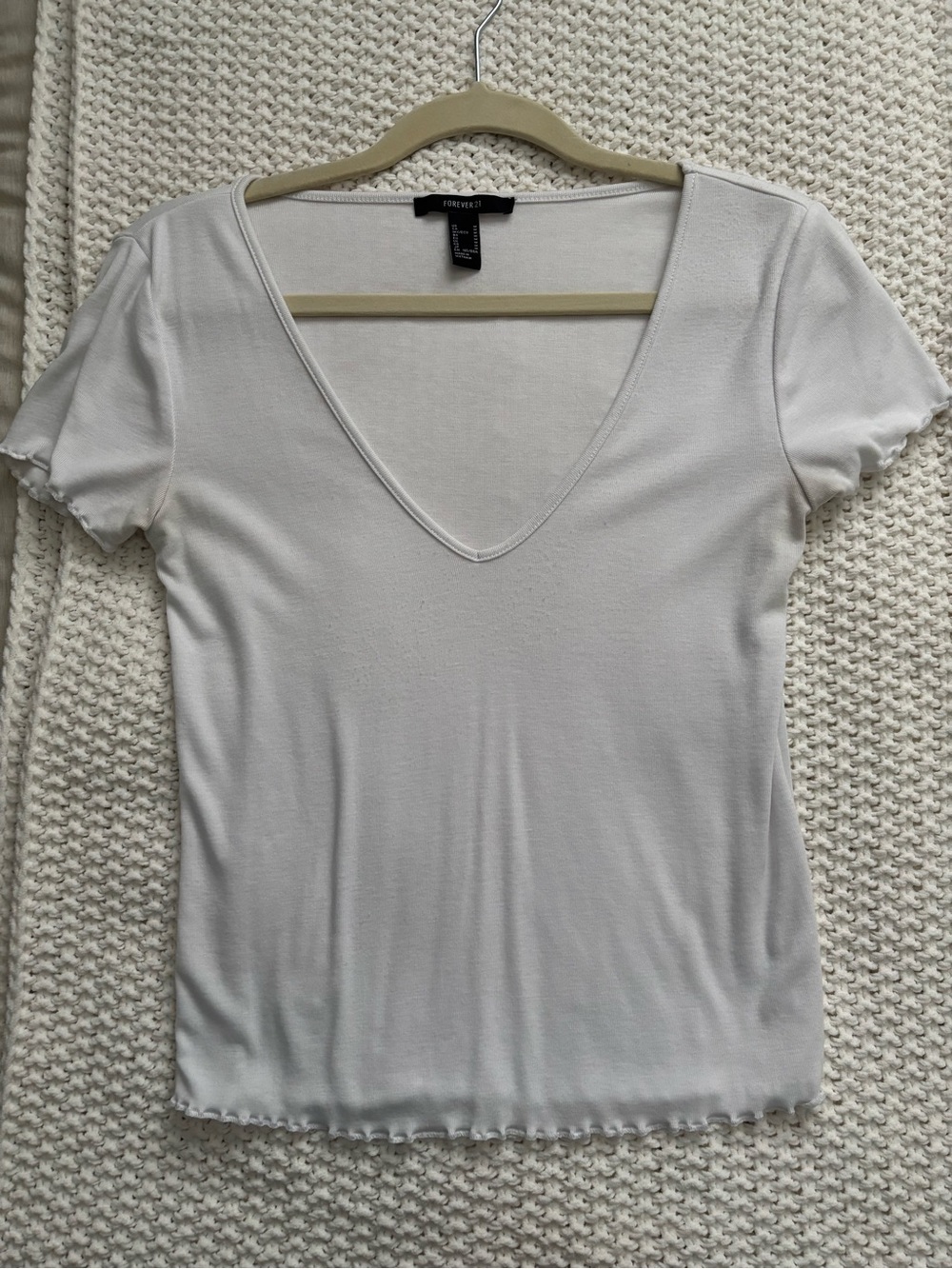 Forever 21 White V-Neck Short Sleeve Ribbed Tee with Lettuce Hem